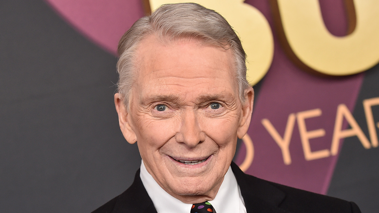 morto lo stilista leggendario bob mackie a 87 anni da Newsner.it morto lo stilista leggendario bob mackie a 87 anni