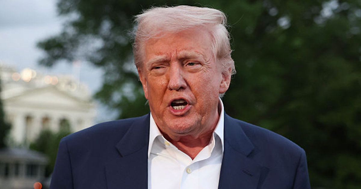 trump mond open