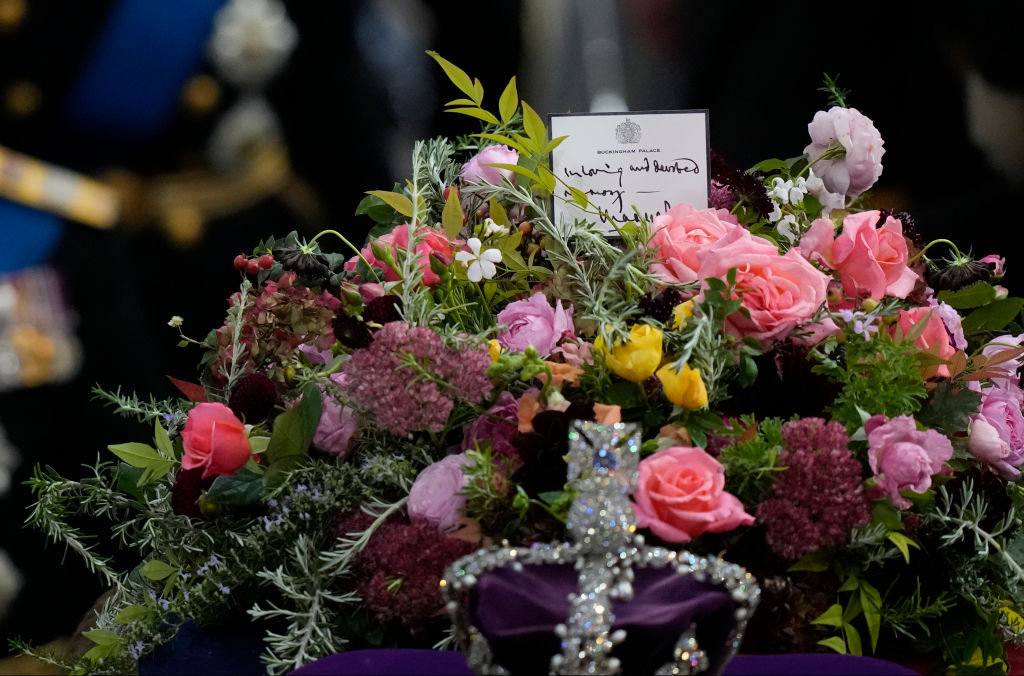 briefje bij bloemen