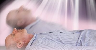 Esprit sort du corps